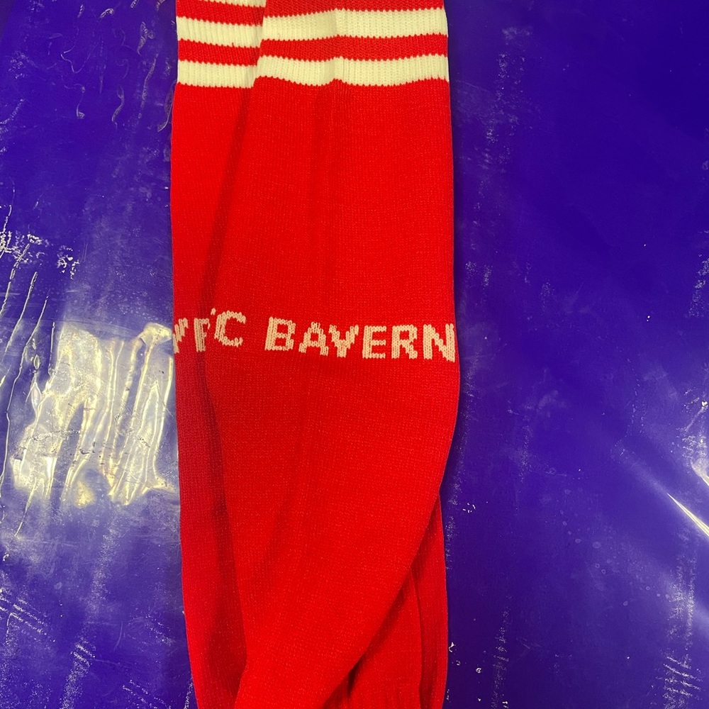 Bayern Munich home adult sick one size red